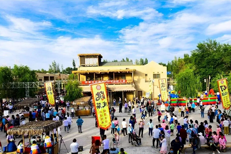 ����ȪС悷��zչʾ�w��������Ӿ��ʼ���